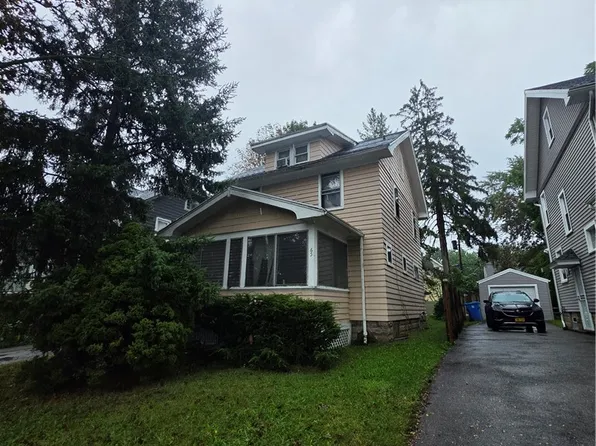 65 Devonshire Ct, Rochester, NY 14619