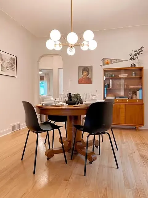 2 bed, 1210 sqft, $2,495 — Photo 3