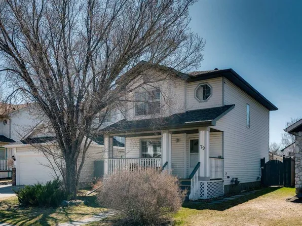79 N Mount Apex Grn SE, Calgary, AB T2Z 2V4