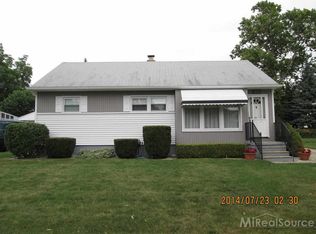 1409 Hampton Rd, Mount Clemens, MI 48043