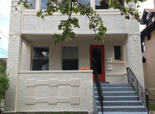 1215 W Glenlake Ave, Chicago, IL 60660