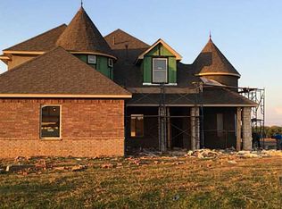 925 Firethorn Way, Newcastle, OK 73065
