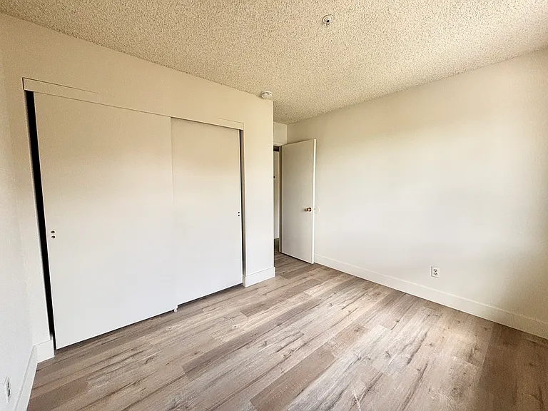 529 W Duarte Rd #A — Photo 9