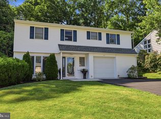 186 Windmill Rd, Willow Grove, PA 19090