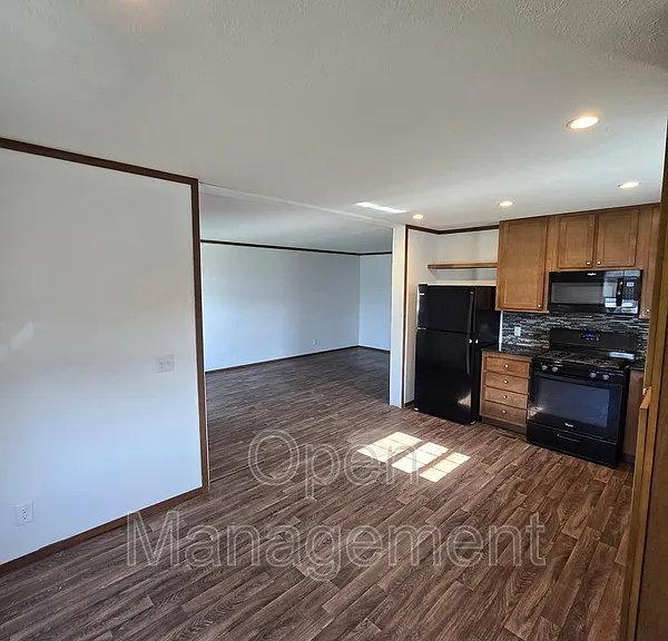 511 E 1st St #25 — Photo 2