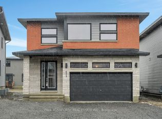 623 Miikana Rd, Ottawa, ON K1X0J6