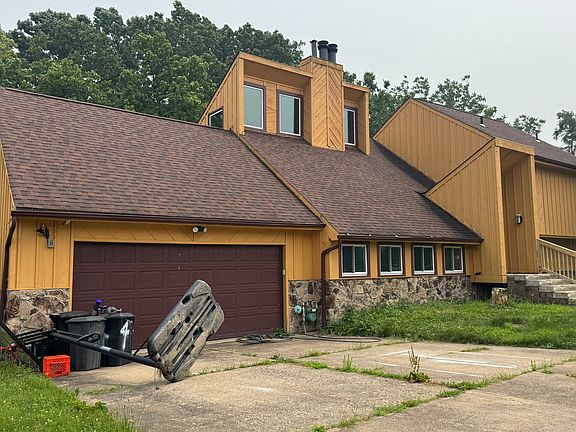 2nd image of 143 Regal Ct