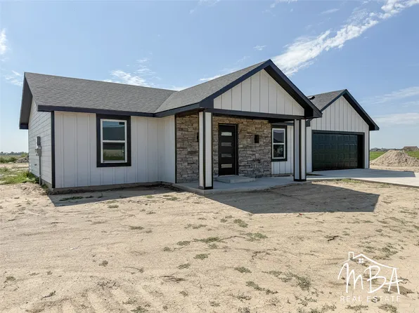 4134 Gib Dr, Garden City, KS 67846