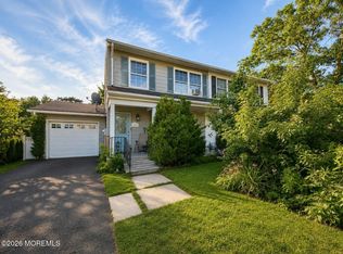 100 Myrtle St, Lakehurst, NJ 08733