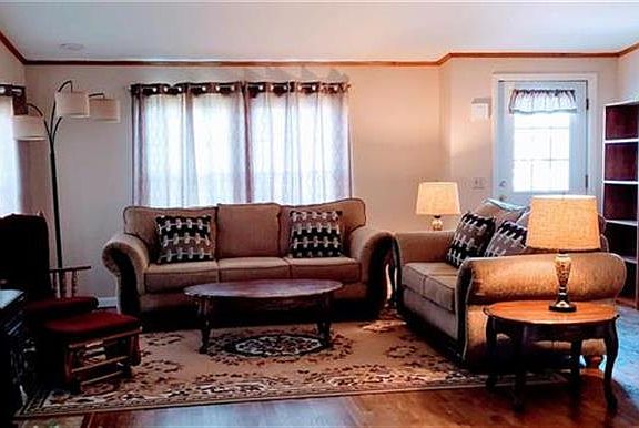 4th image of 205 Goldenrod Ct