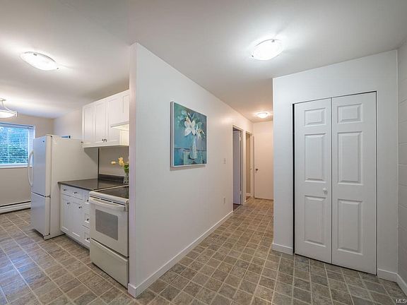 4th image of 1097 Bowen Rd #1102