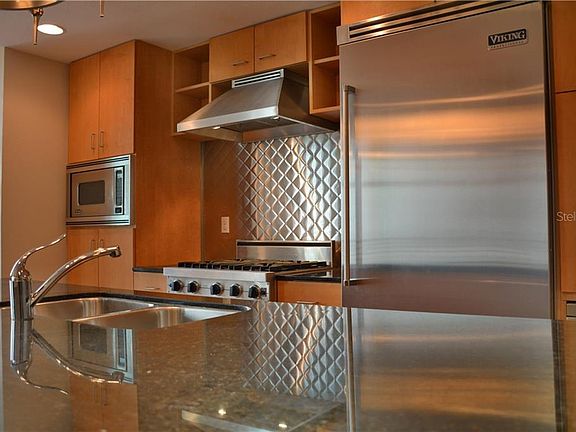 2nd image of 1208 E Kennedy Blvd Unit 421