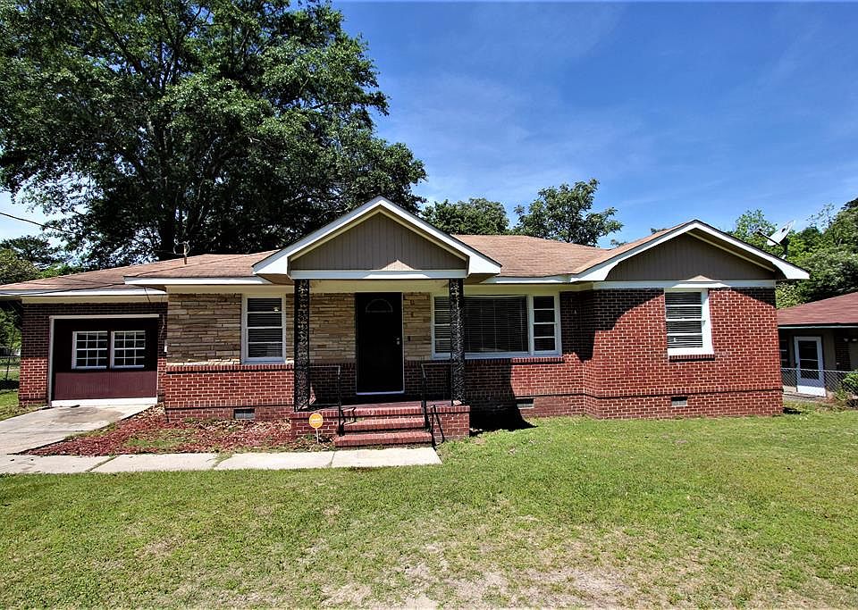 1st image of 609 Englewood Dr