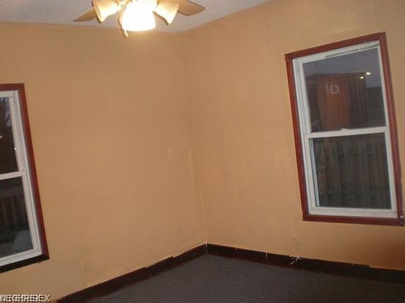 4th image of 1533 W 102nd St