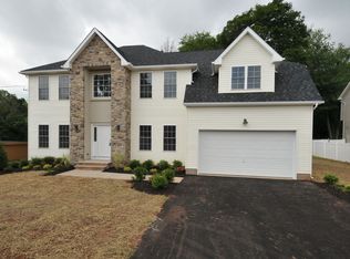 104 Churchill Ave, Somerset, NJ 08873