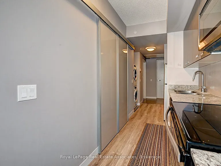 250 Albert St #319 — Photo 16