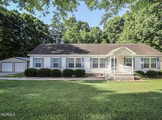 975 Aventon Gin Rd, Whitakers, NC 27891