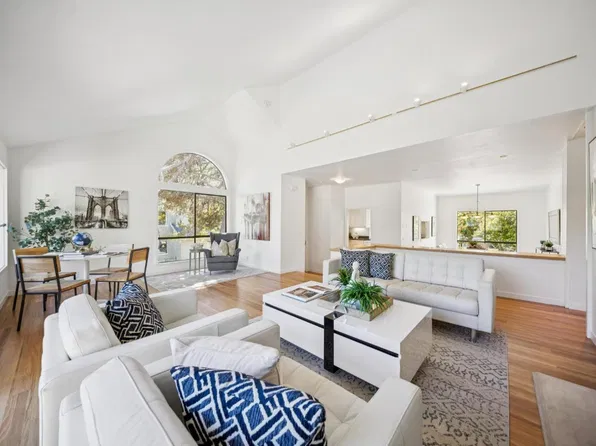 94 Eucalyptus Knoll Street #94, Mill Valley, CA 94941