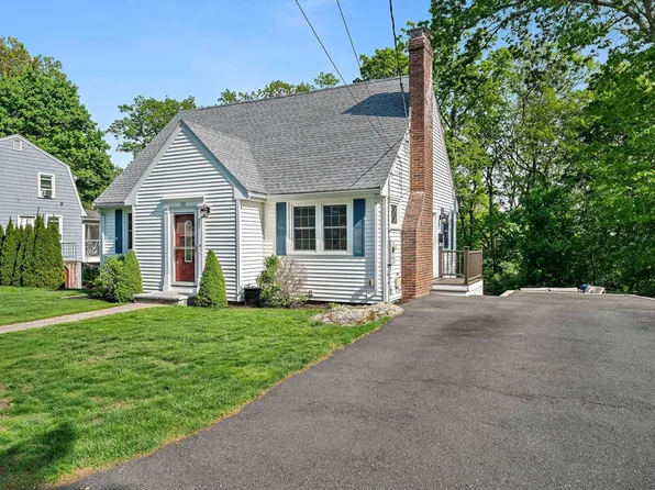 38 Greensboro Rd, Dedham, MA 02026