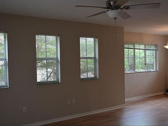4th image of 2565 Centergate Dr APT 204