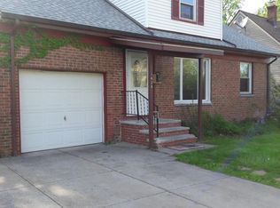 1628 S Taylor Rd, Cleveland Heights, OH 44118