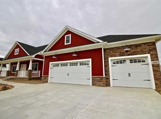 1043 Sugar Maple Ct, Fenton, MI 48430