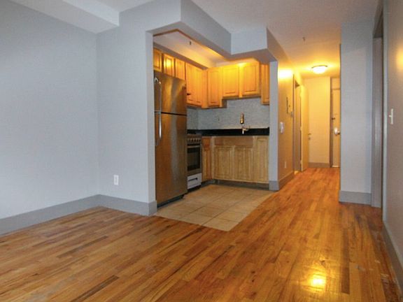 4th image of 347A Bleecker St APT 1B