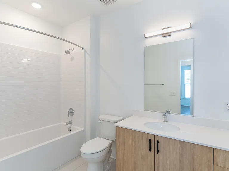 Wrighthaven Square Apartments — Photo 79