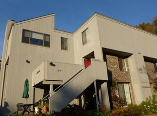 12 Outpost Ln, Ridgefield, CT 06877