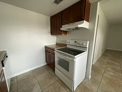 1410 Holden Ave #C — Photo 4