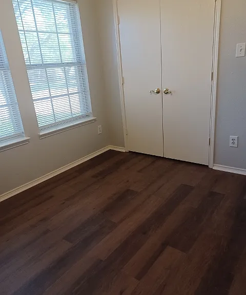 1025 Bainbridge Ln — Photo 12