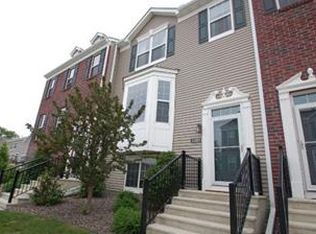 5203 Scott Trl, Robbinsdale, MN 55422
