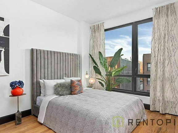 5th image of 533 Franklin Ave #7A