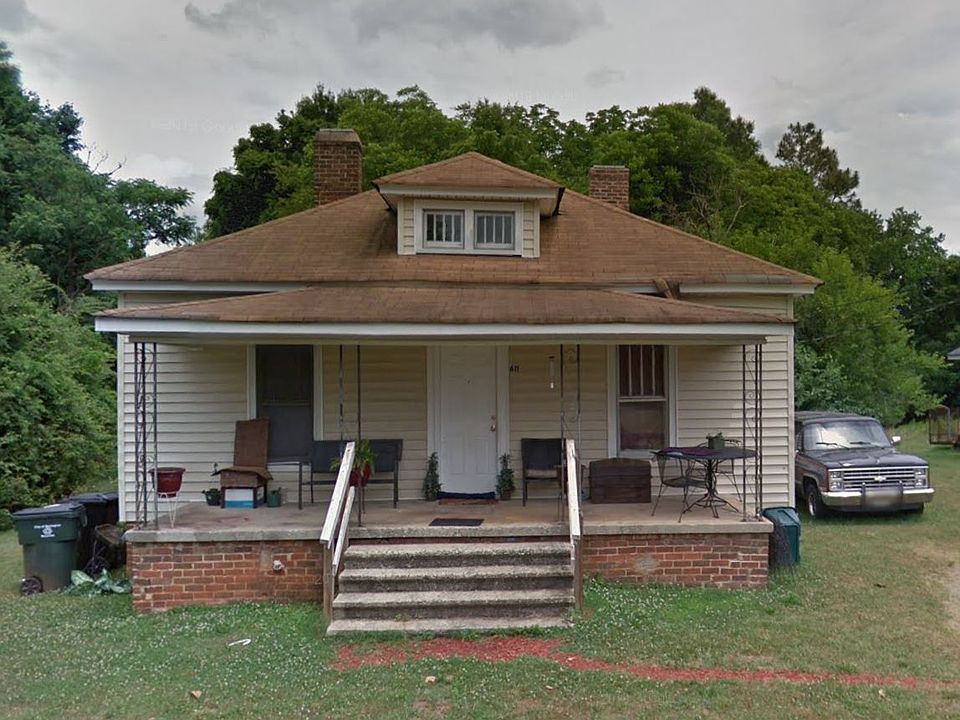 1st image of 611 Pine St