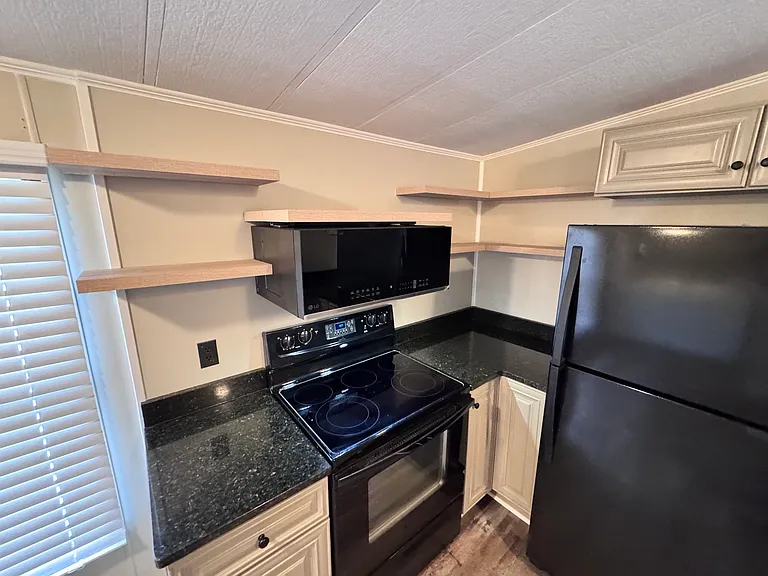 122 Lester Heights Rd — Photo 6