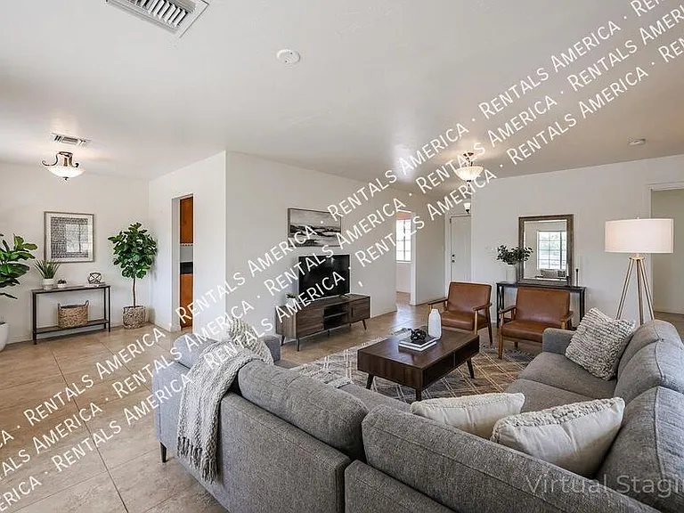 3432 N 23rd Ave — Photo 6