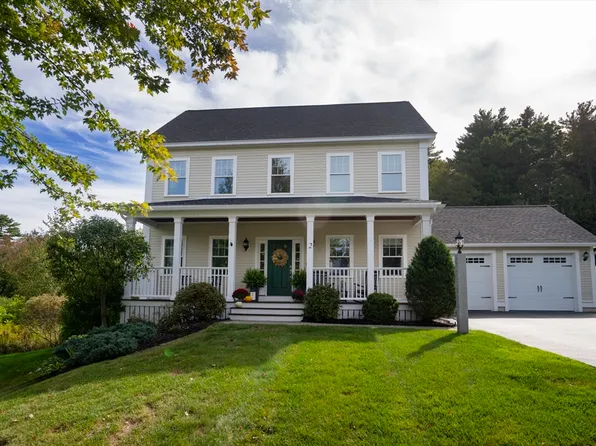 2 Locke Hill Ln, Amesbury, MA 01913