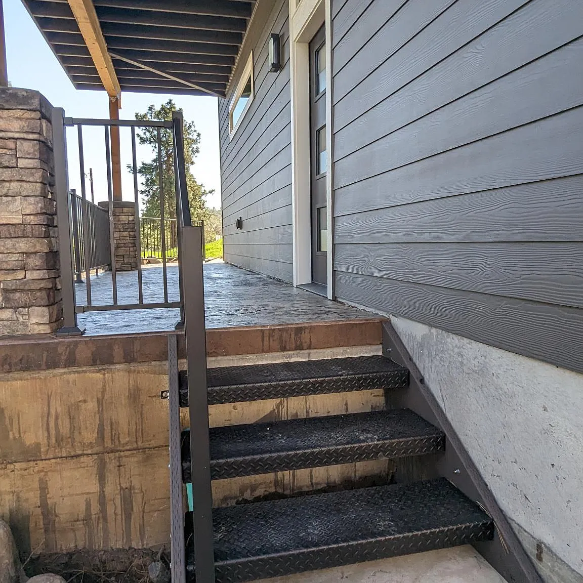 1330 W 13th St — Photo 2