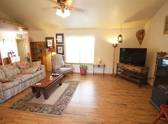 5th image of 9127 McArthur Ct