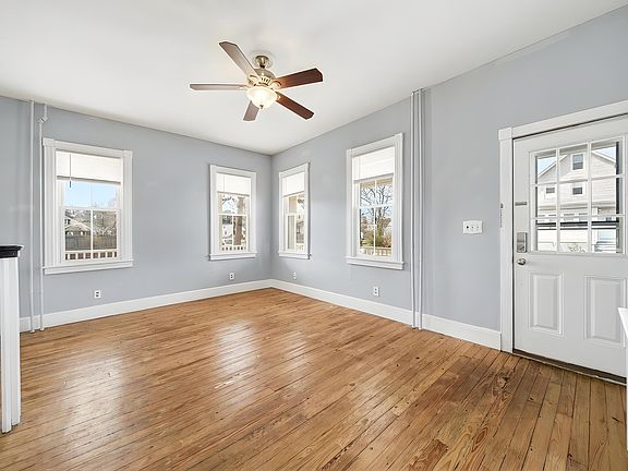 3rd image of 514 Cincinnati Ave