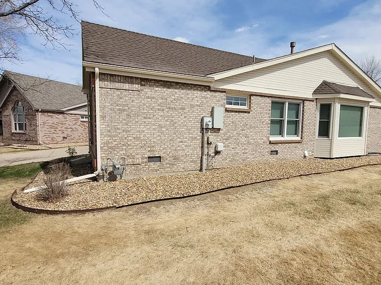 9214 Winona Ct — Photo 5
