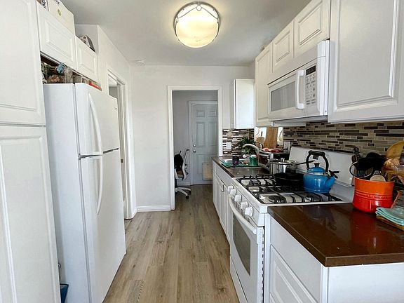5th image of 4604 1/2 Alger St