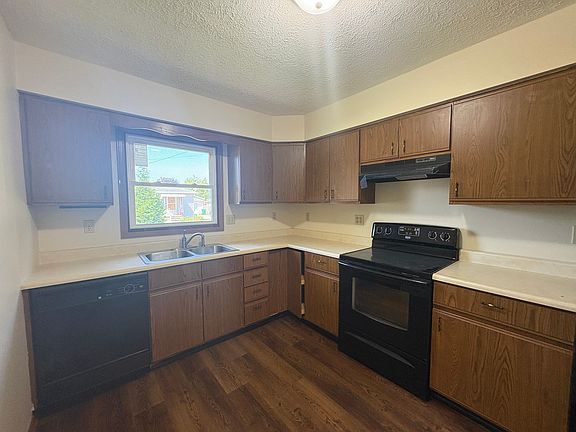4th image of 800 Cotton St