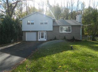 7480 W Murray Dr, Cicero, NY 13039