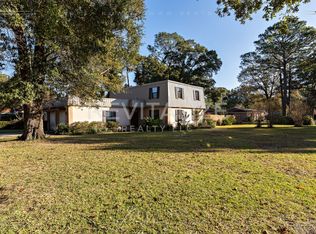 551 Malaga Dr, Satsuma, AL 36572