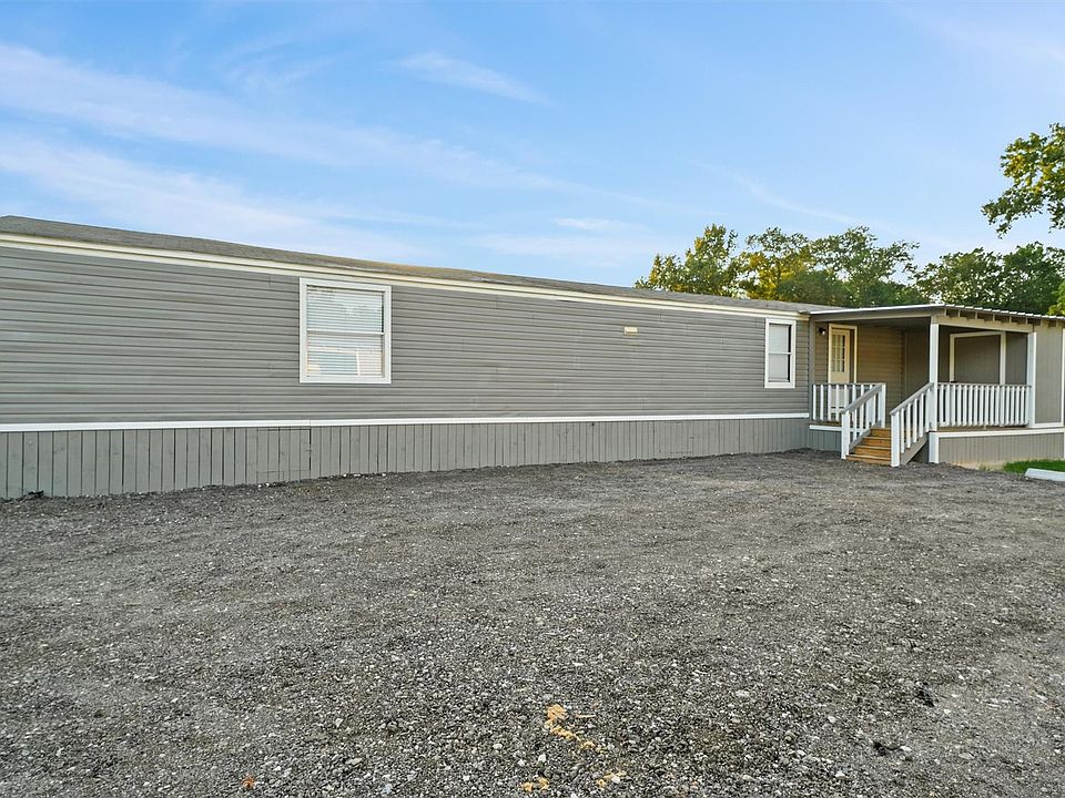 1st image of 21395 Ruth Dr