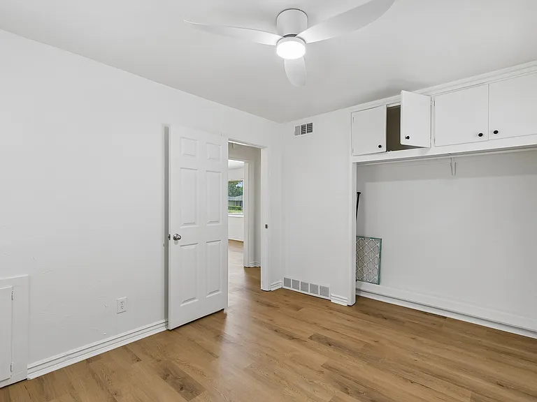 1600 Andover Ct — Photo 12