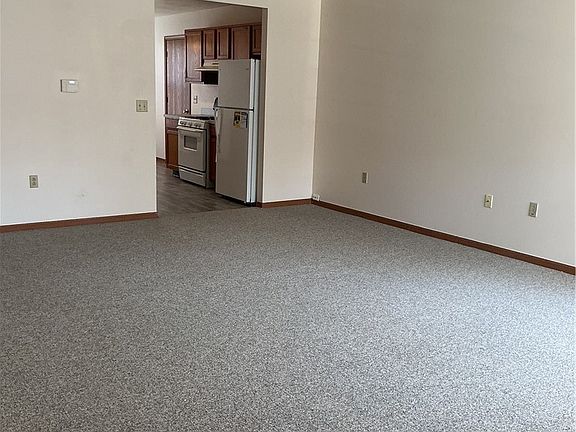 3rd image of 419 N 5th St