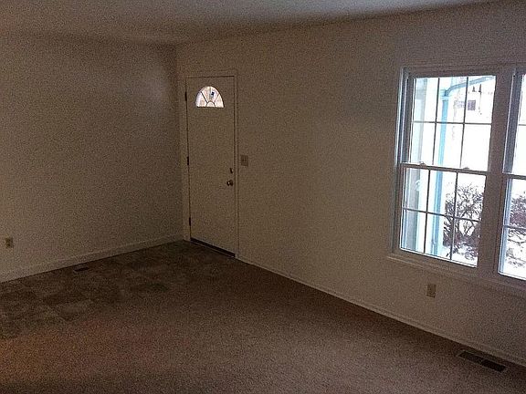 3rd image of 3170 Sabrina Ln #1