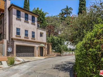 6393 W Bryn Mawr Dr, Los Angeles, CA, 90068